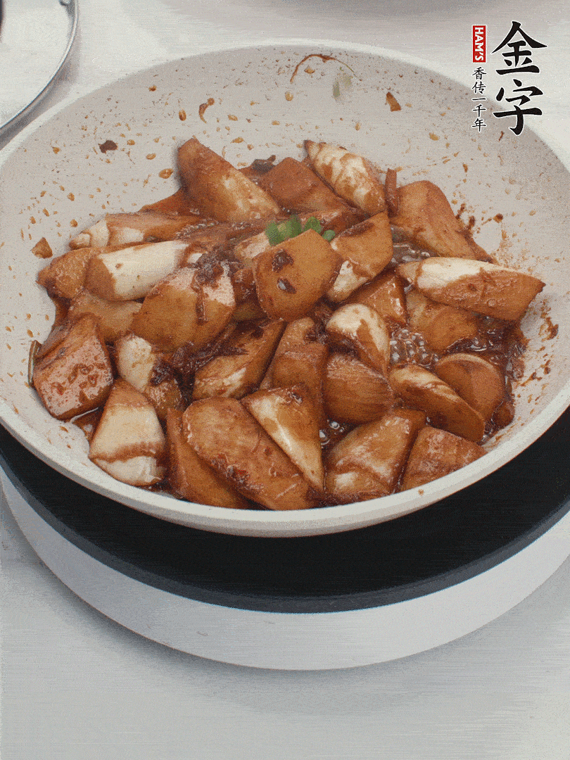 撒上一點(diǎn)小蔥花。