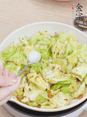 一點鹽、糖調(diào)味。